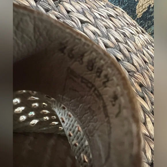 Josef Seibel Tan Perforated Slip-On Loafers size 37 (6.5 to 7 us) - Picture 6 of 10